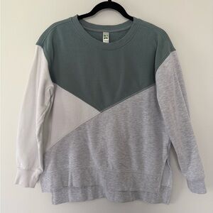 GreenTea Women’s Crewneck, Medium